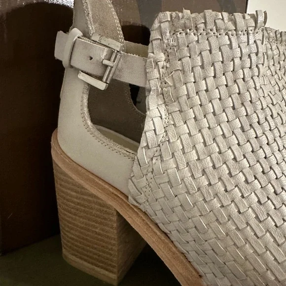 Diba True Leather shoes NWT - Picture 2 of 15